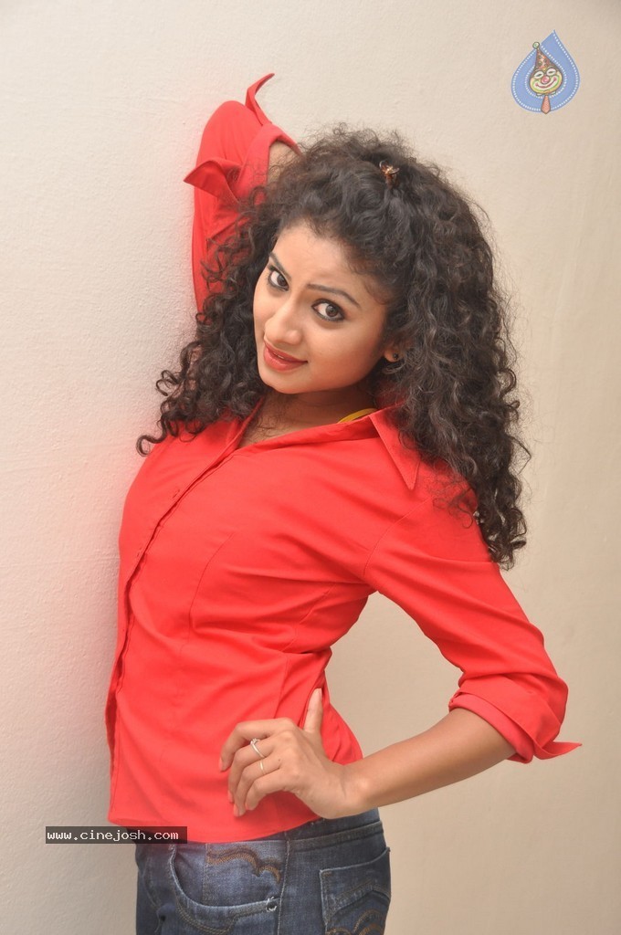 Vishnu Priya Gallery - 47 / 48 photos