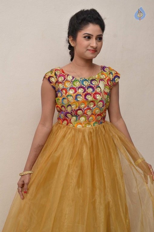 Vishnu Priya Latest Photos - 38 / 49 photos