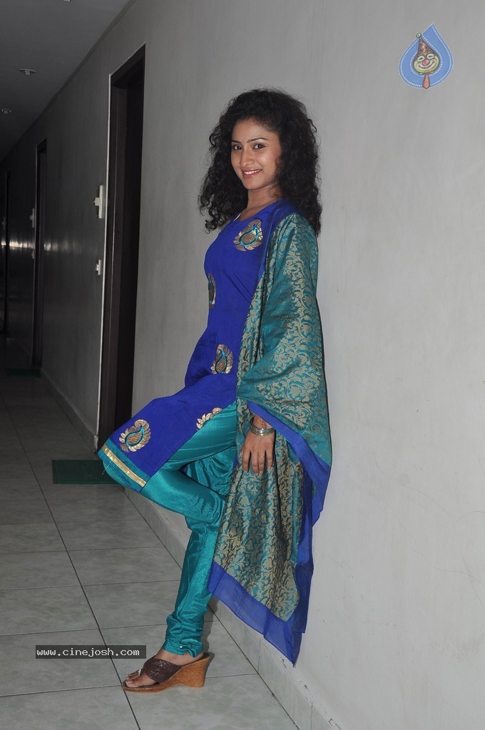 Vishnu Priya Latest Pics - 40 / 58 photos