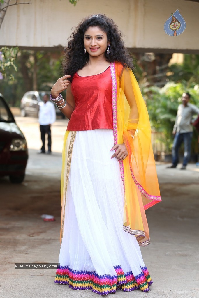 Vishnu Priya Latest Stills - 92 / 142 photos