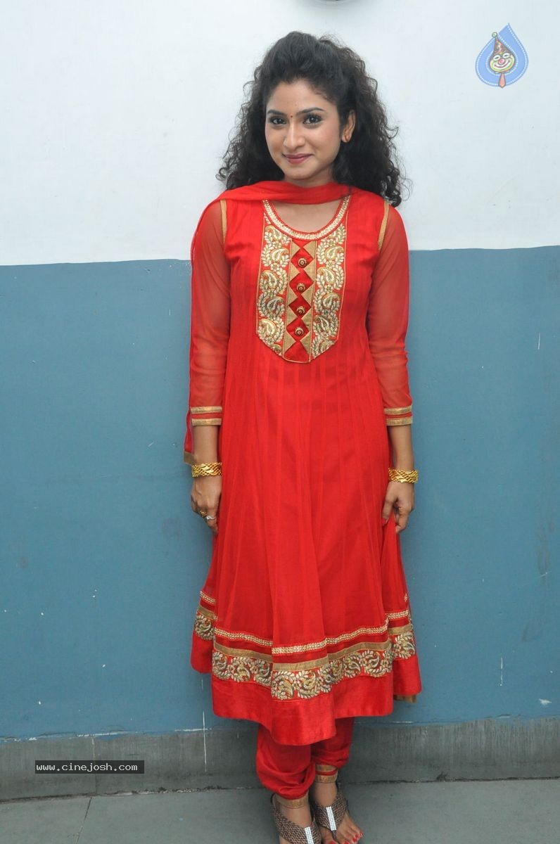 Vishnu Priya New Photos - 6 / 35 photos