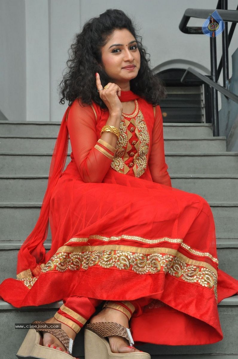 Vishnu Priya New Photos - 8 / 35 photos