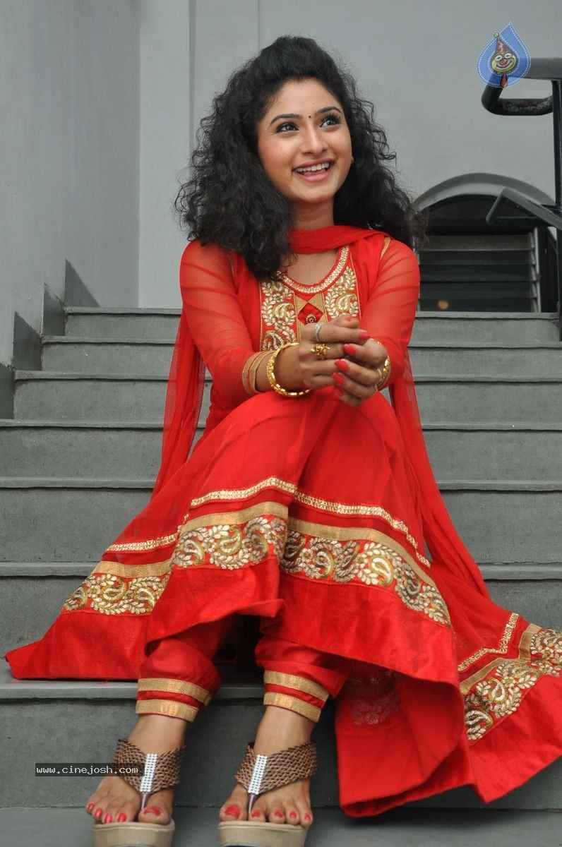 Vishnu Priya New Photos - 25 / 35 photos