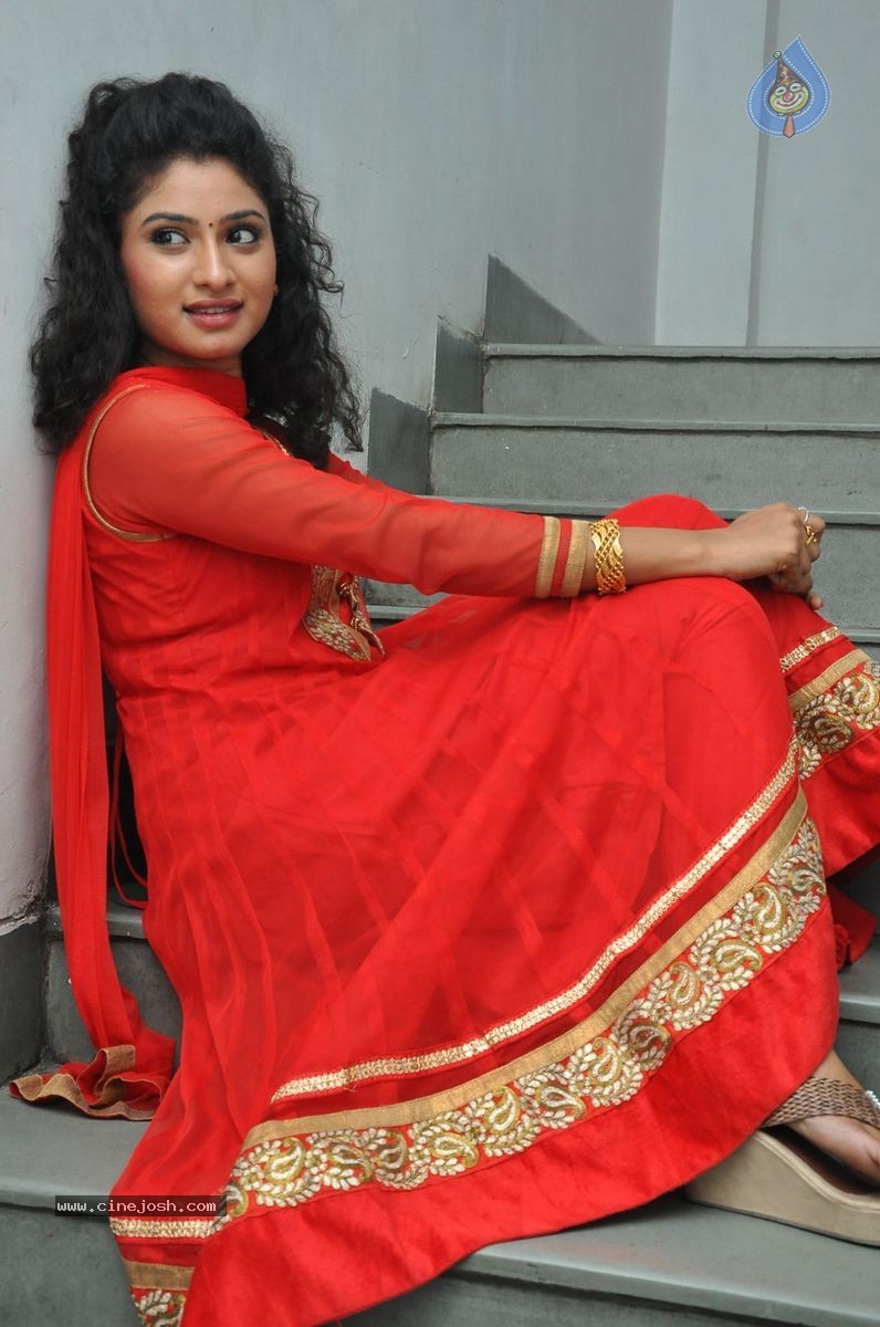 Vishnu Priya New Photos - 26 / 35 photos