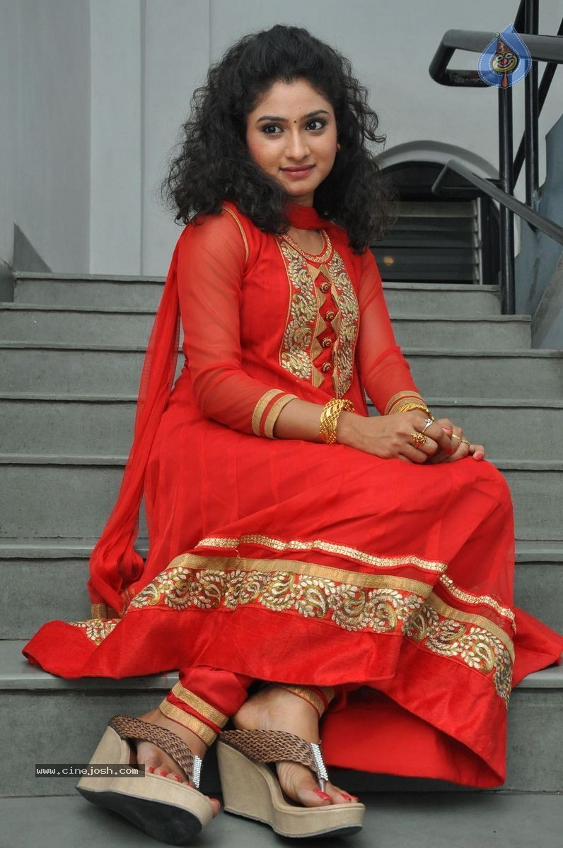 Vishnu Priya New Photos - 28 / 35 photos