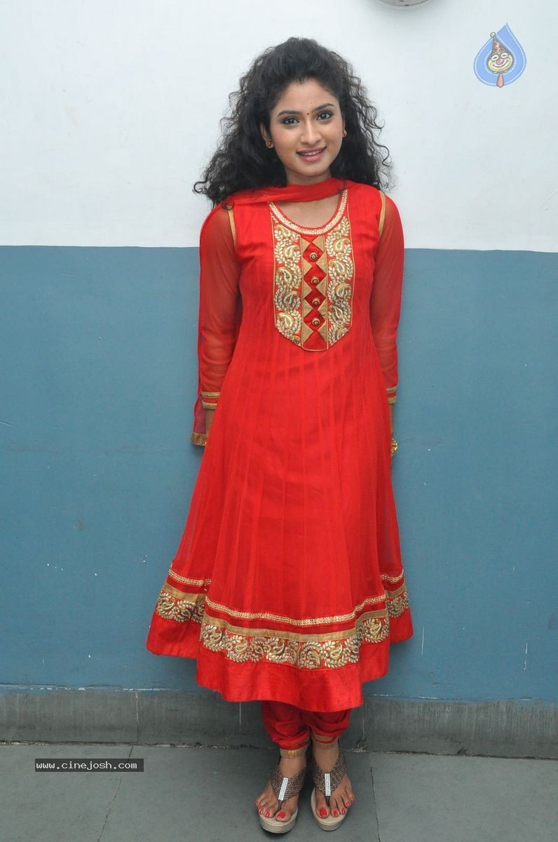 Vishnu Priya New Photos - 33 / 35 photos