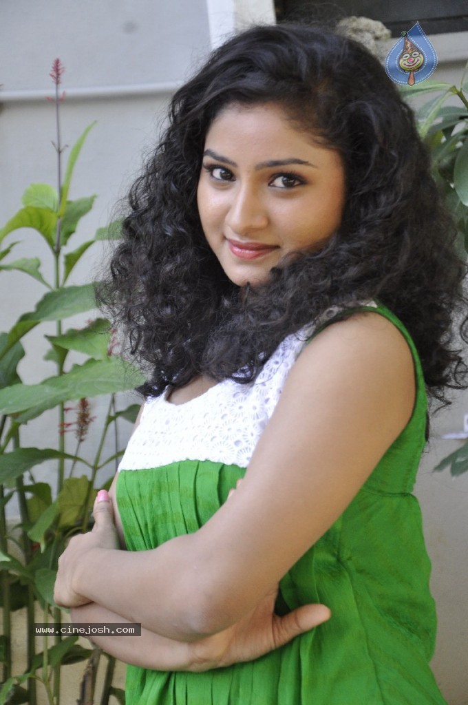 Vishnu Priya New Photos - 27 / 42 photos