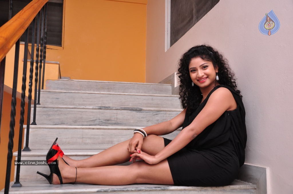 Vishnu Priya New Photos, - 5 / 88 photos