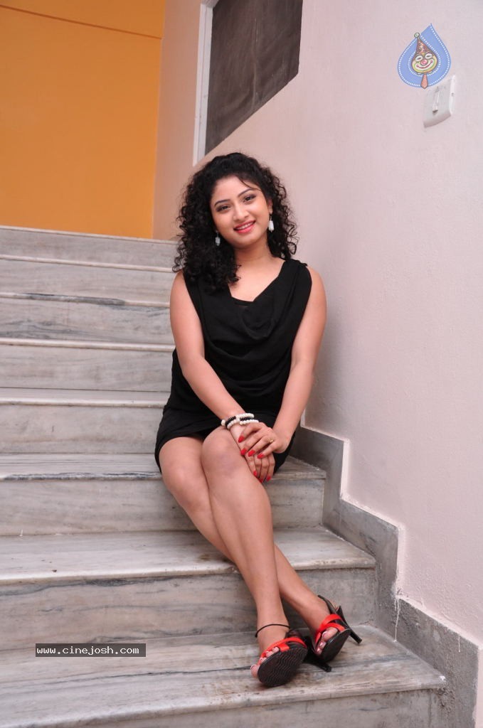 Vishnu Priya New Photos, - 10 / 88 photos