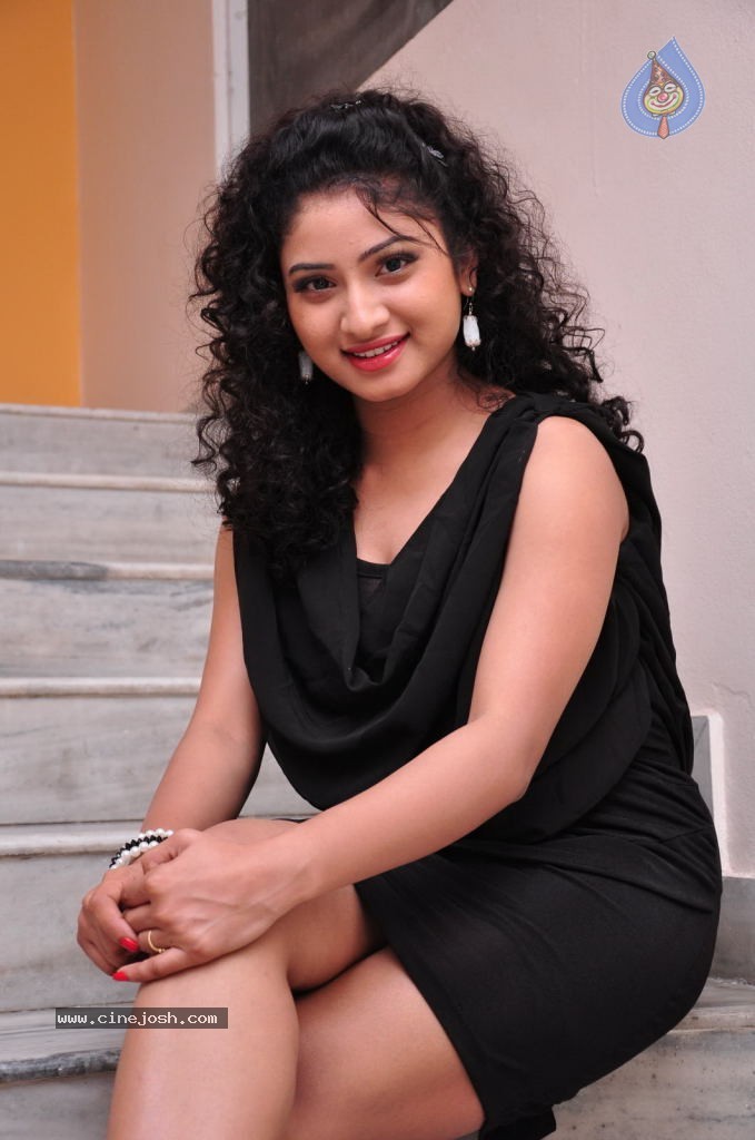 Vishnu Priya New Photos, - 46 / 88 photos