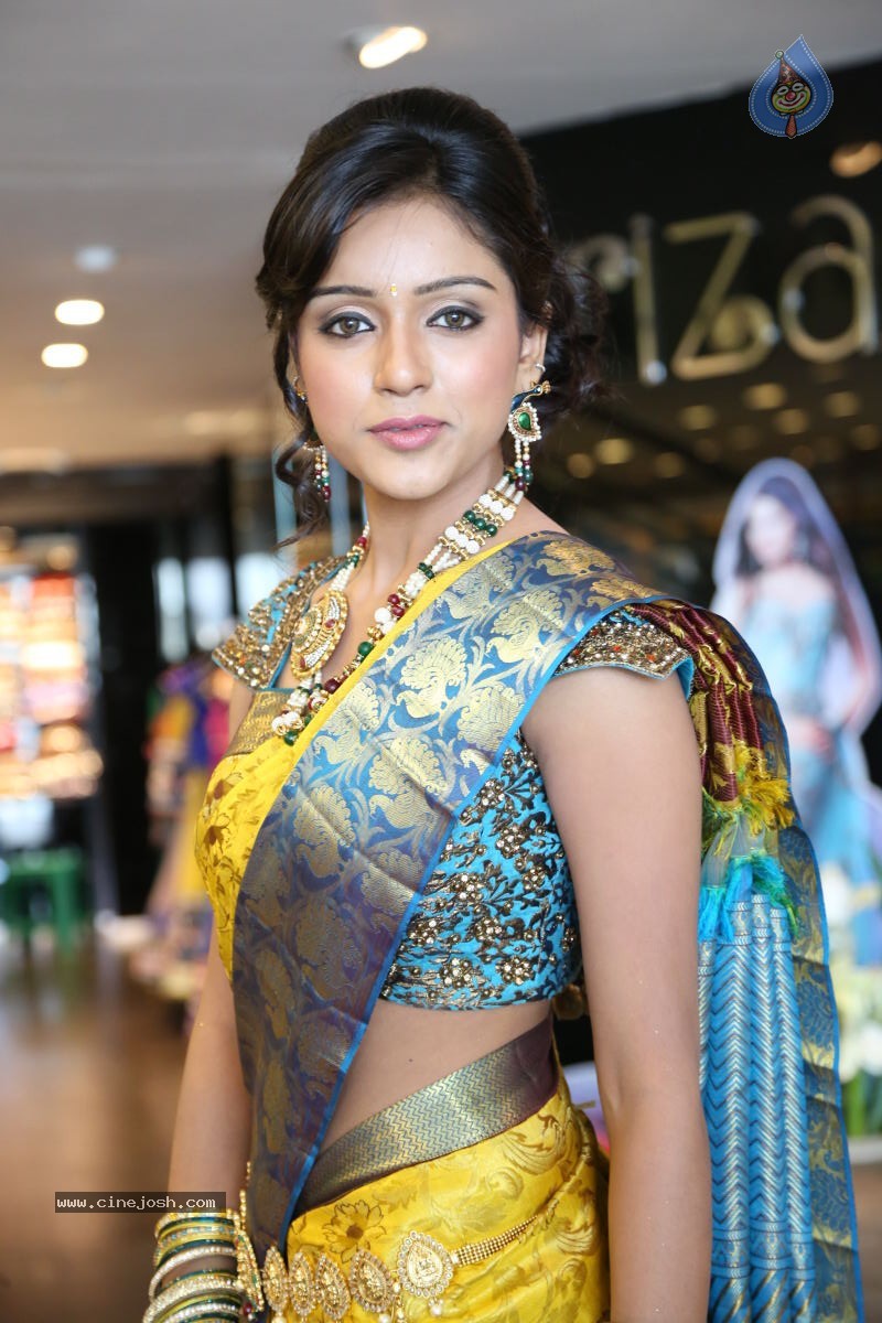 Vithika New Photos - 67 / 80 photos