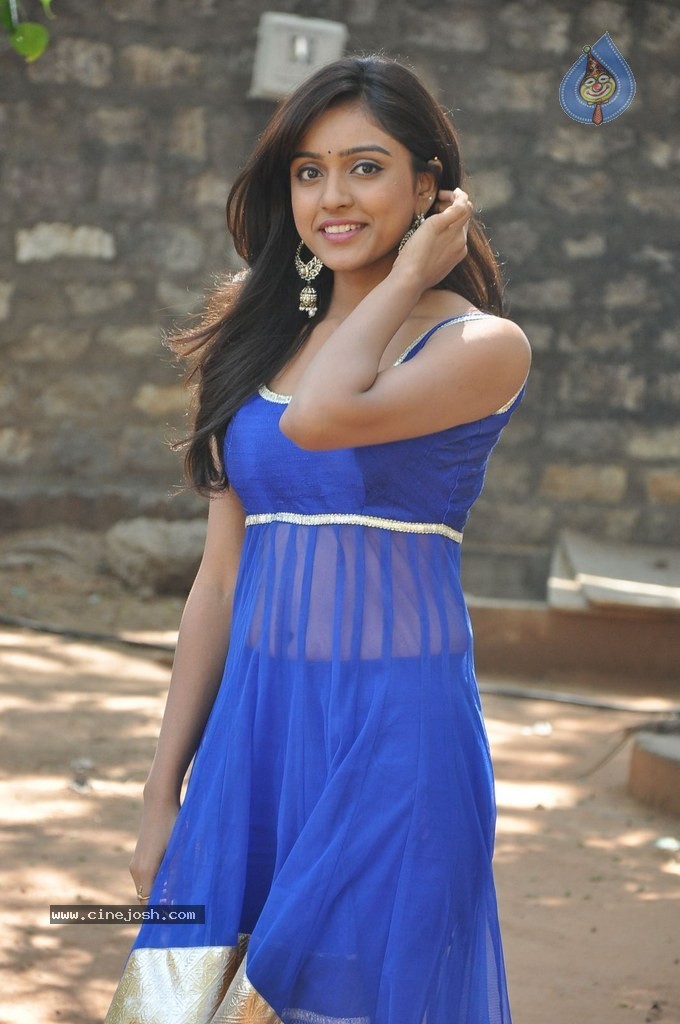 Vithika Sheru Latest Photos - 77 / 78 photos