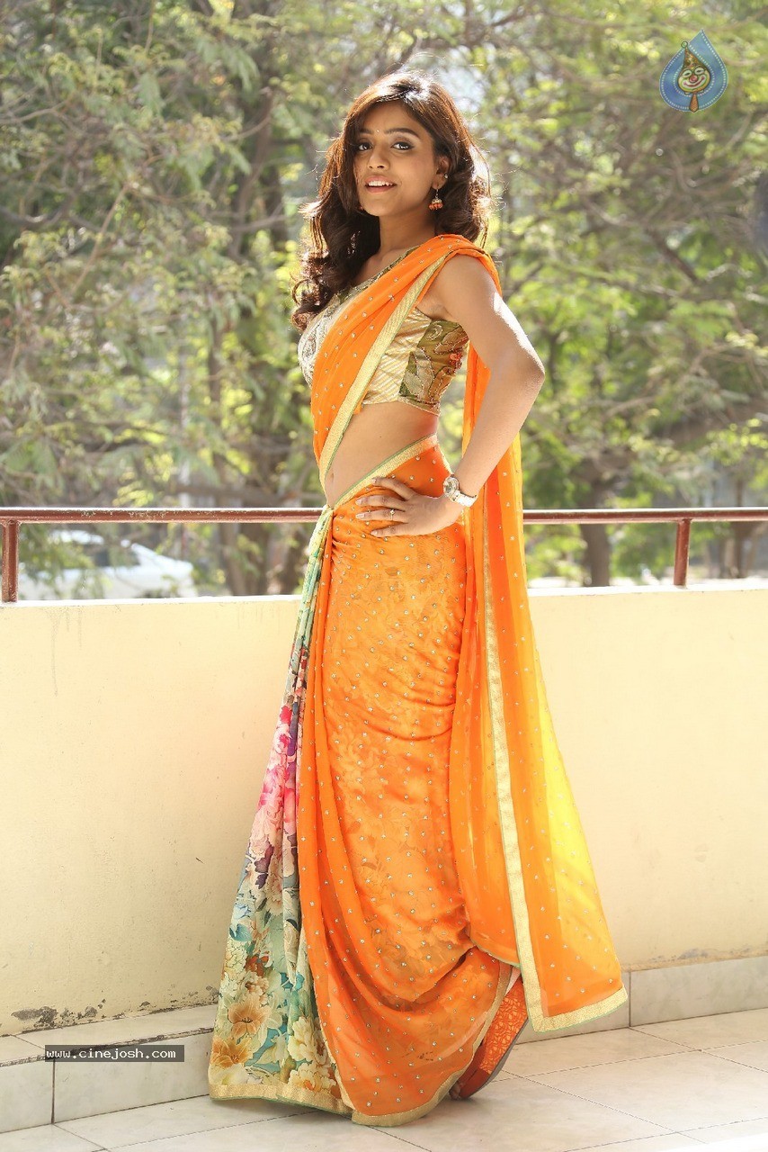 Vithika Sheru Latest Pics - 31 / 60 photos