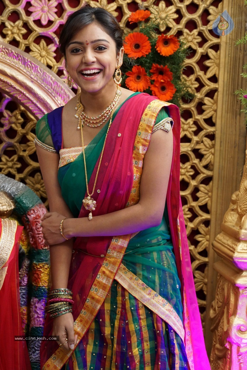Vithika Sheru New Photos - 5 / 48 photos