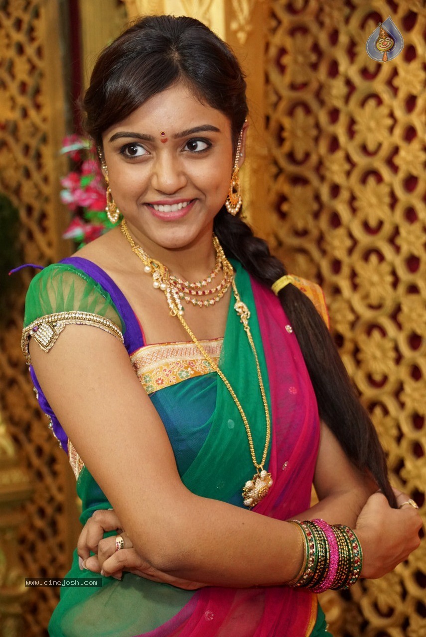 Vithika Sheru New Photos - 25 / 48 photos