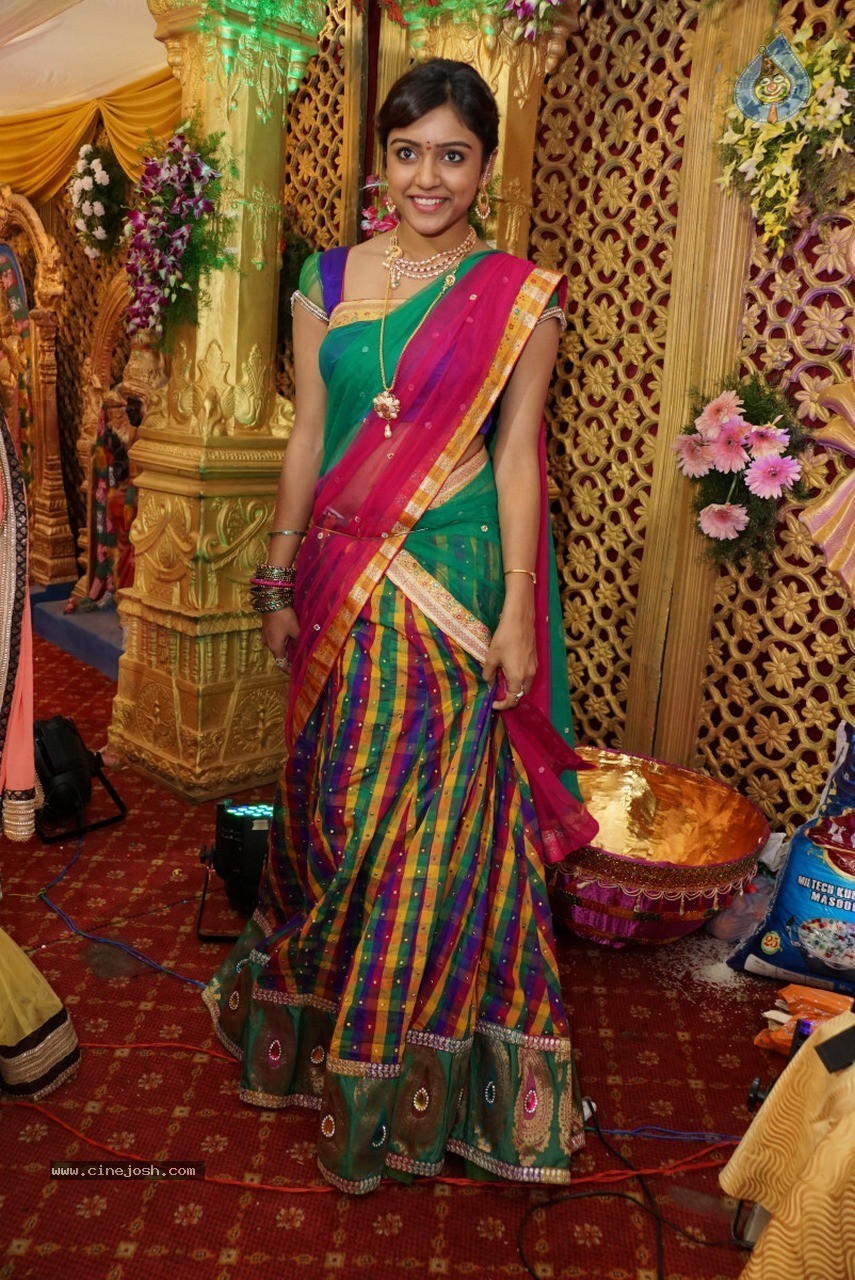 Vithika Sheru New Photos - 30 / 48 photos