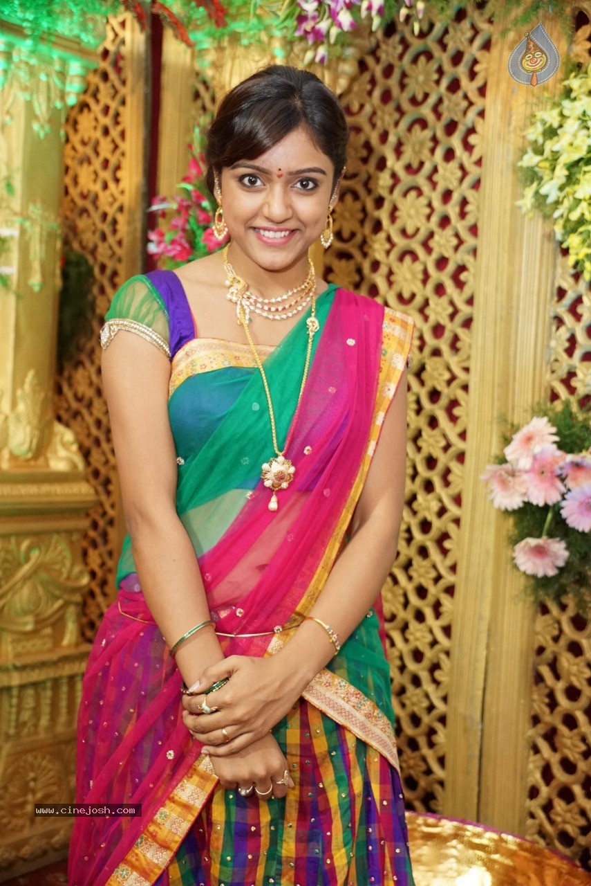 Vithika Sheru New Photos - 35 / 48 photos