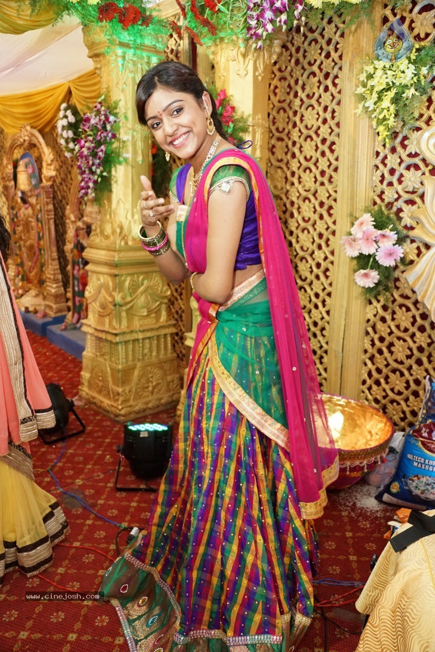 Vithika Sheru New Photos - 41 / 48 photos