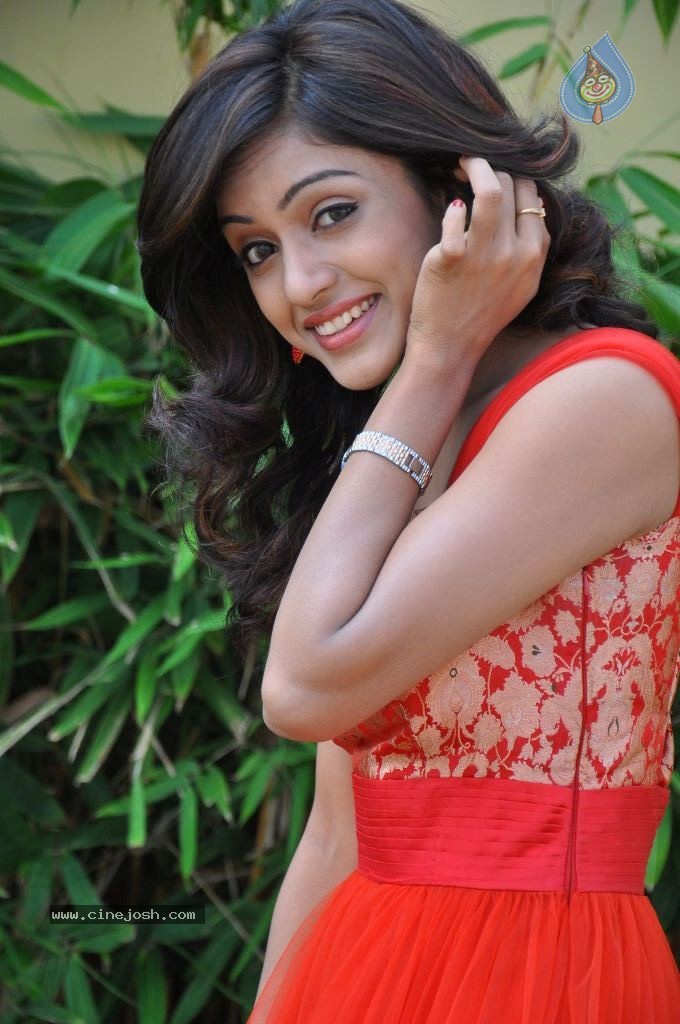 Vithika Sheru New Pics - 64 / 73 photos