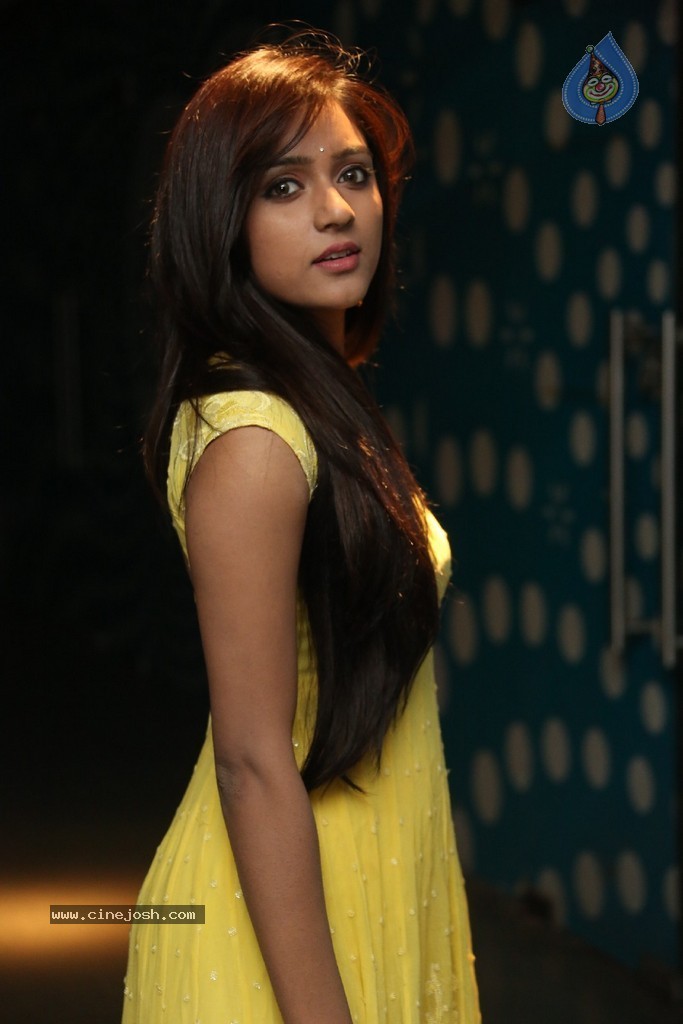 Vitika Seru Latest Pics - 67 / 83 photos