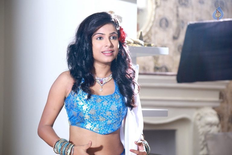 Vrushali Gosavi Latest Images - 4 / 20 photos