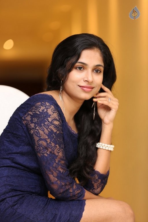 Vrushali Gosavi New Pics - 8 / 48 photos