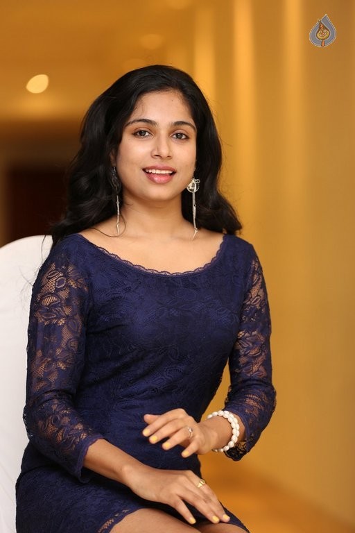 Vrushali Gosavi New Pics - 38 / 48 photos