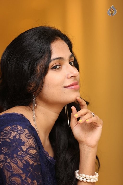Vrushali Gosavi New Pics - 39 / 48 photos