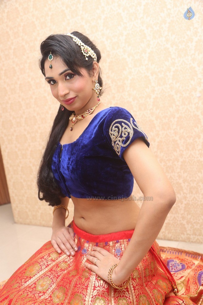Vrushali Goswami Latest Stills - 1 / 21 photos