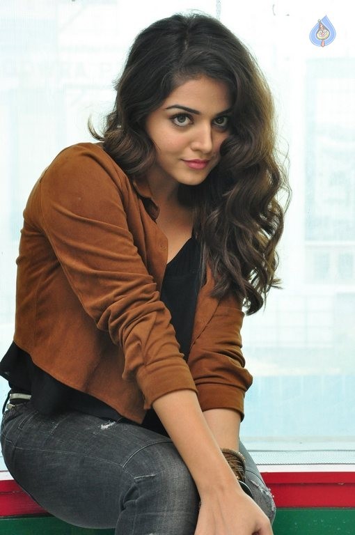 Wamiqa Gabbi New Photos - 28 / 42 photos