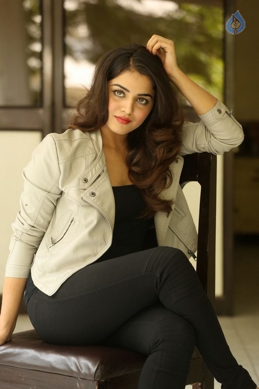 Wamiqa Gabbi New Pics - 11 / 59 photos