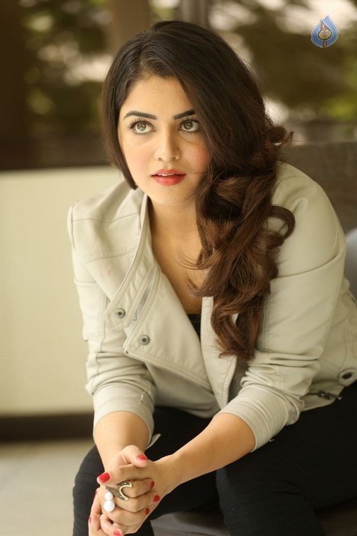 Wamiqa Gabbi New Pics - 23 / 59 photos