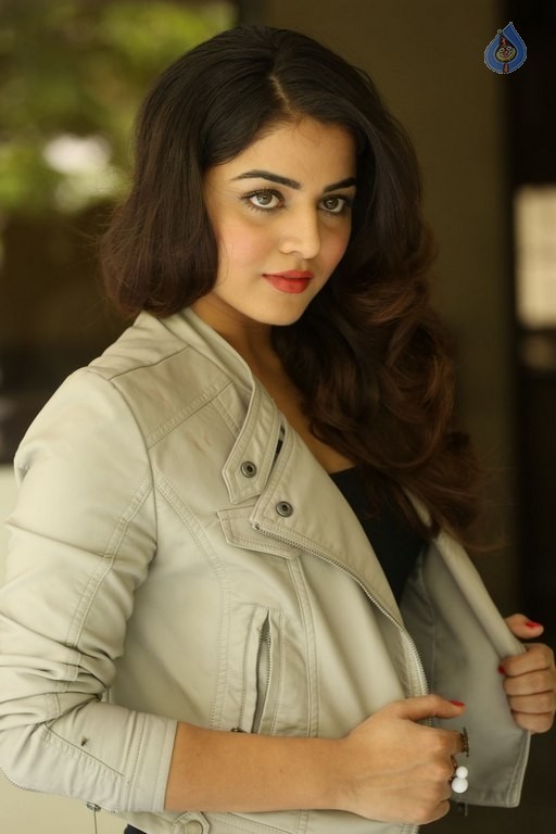 Wamiqa Gabbi New Pics - 36 / 59 photos