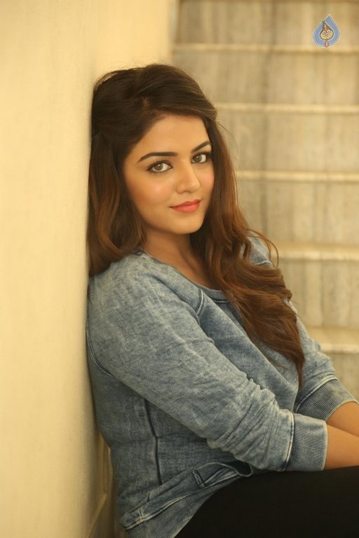 Wamiqa Gabbi New Pics - 30 / 47 photos