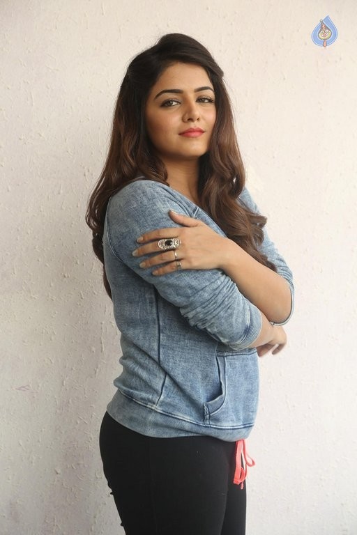 Wamiqa Gabbi New Pics - 33 / 47 photos