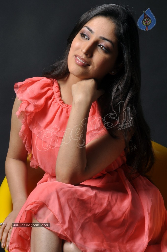 Yami Gautam Hot Stills - 21 / 51 photos