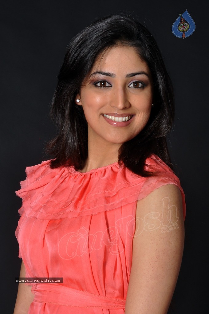 Yami Gautam Hot Stills - 22 / 51 photos