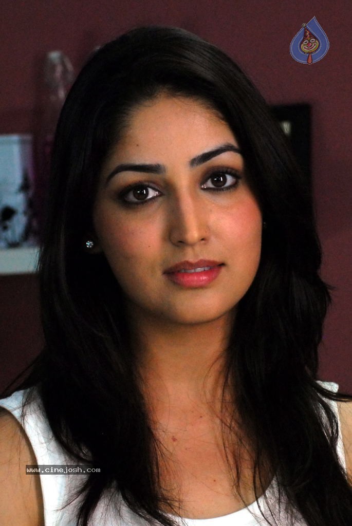 Yami Gautam New Hot Stills - 39 / 40 photos
