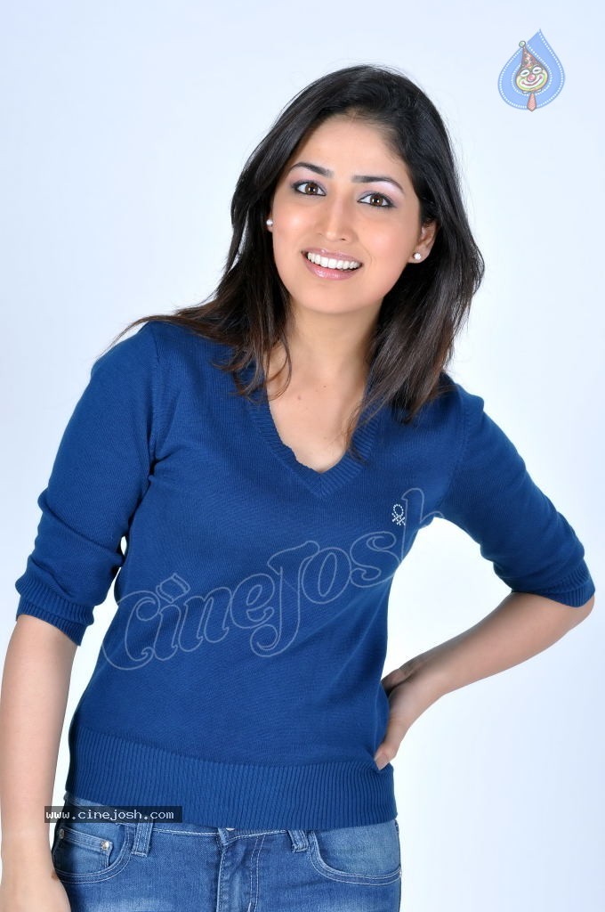 Yami Gautham New Stills - 30 / 57 photos