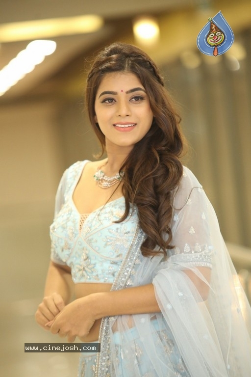Yamini Bashker Gallery - 20 / 42 photos