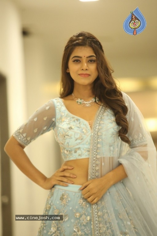 Yamini Bashker Gallery - 32 / 42 photos