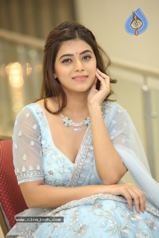 Yamini Bashker Gallery - 38 / 42 photos