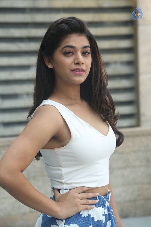 Yamini Bhaskar Latest Pics - 34 / 62 photos