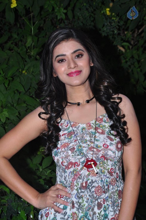 Yamini Bhaskar Latest Pics - 41 / 42 photos