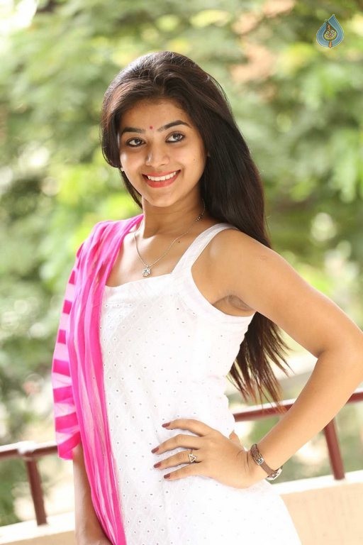 Yamini Bhaskar New Photos - 45 / 49 photos