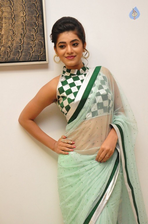Yamini Bhaskar New Pics - 17 / 21 photos