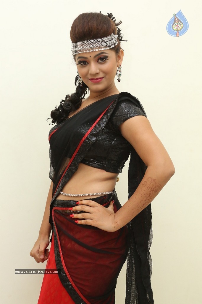Yamini Latest Gallery - 66 / 104 photos