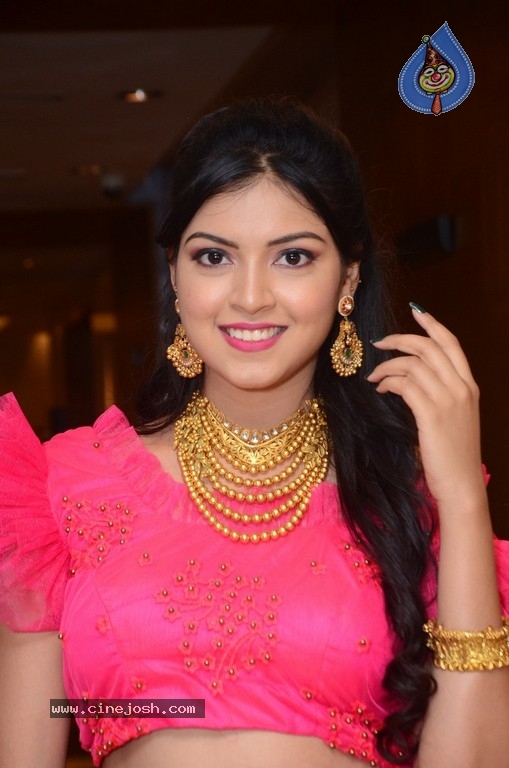Yashu Mashetty Latest Photos - 10 / 21 photos