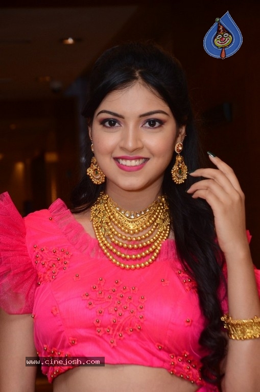 Yashu Mashetty Latest Photos - 11 / 21 photos