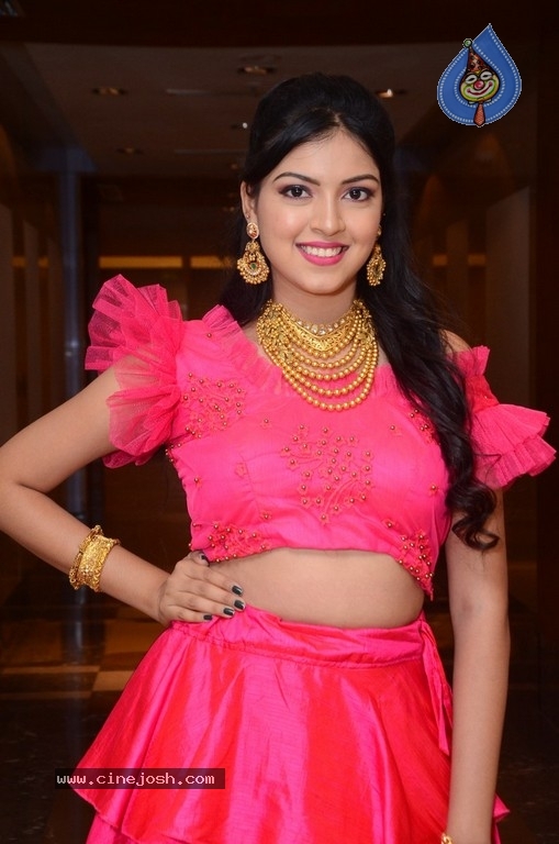 Yashu Mashetty Latest Photos - 12 / 21 photos